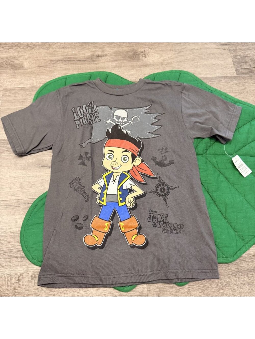 Disney Store Jake The Pirate Boys Youth Medium 7/8 Short Sleeve Graphic Tee Tshi